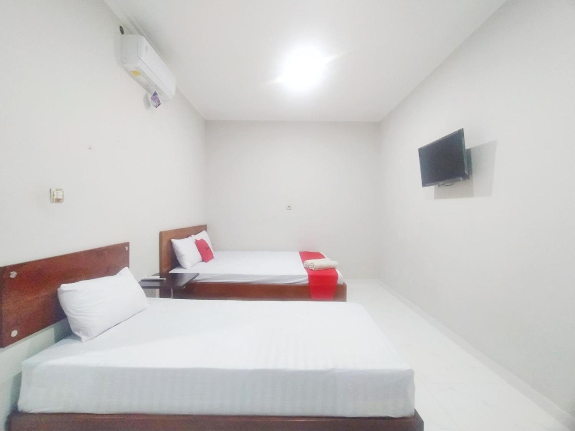Reddoorz Syariah Near Stasiun Purwokerto Hotel Exterior foto
