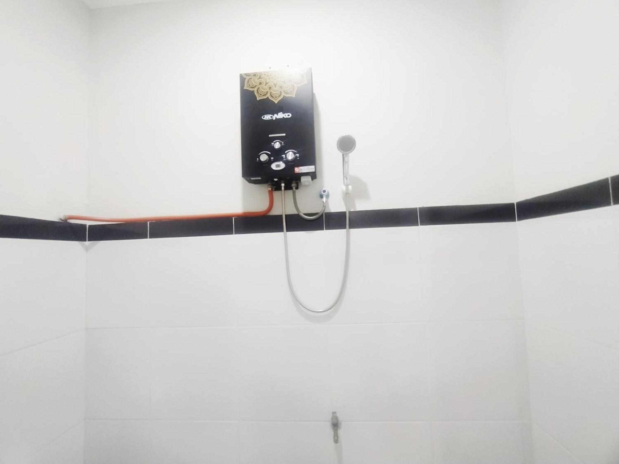 Reddoorz Syariah Near Stasiun Purwokerto Hotel Exterior foto