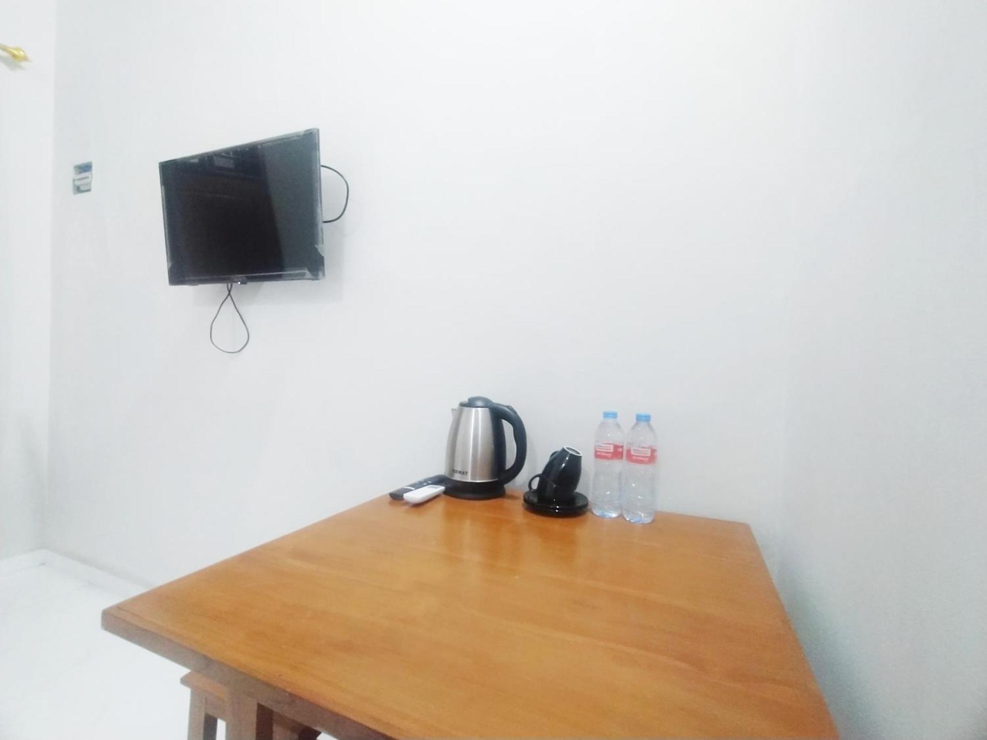 Reddoorz Syariah Near Stasiun Purwokerto Hotel Exterior foto