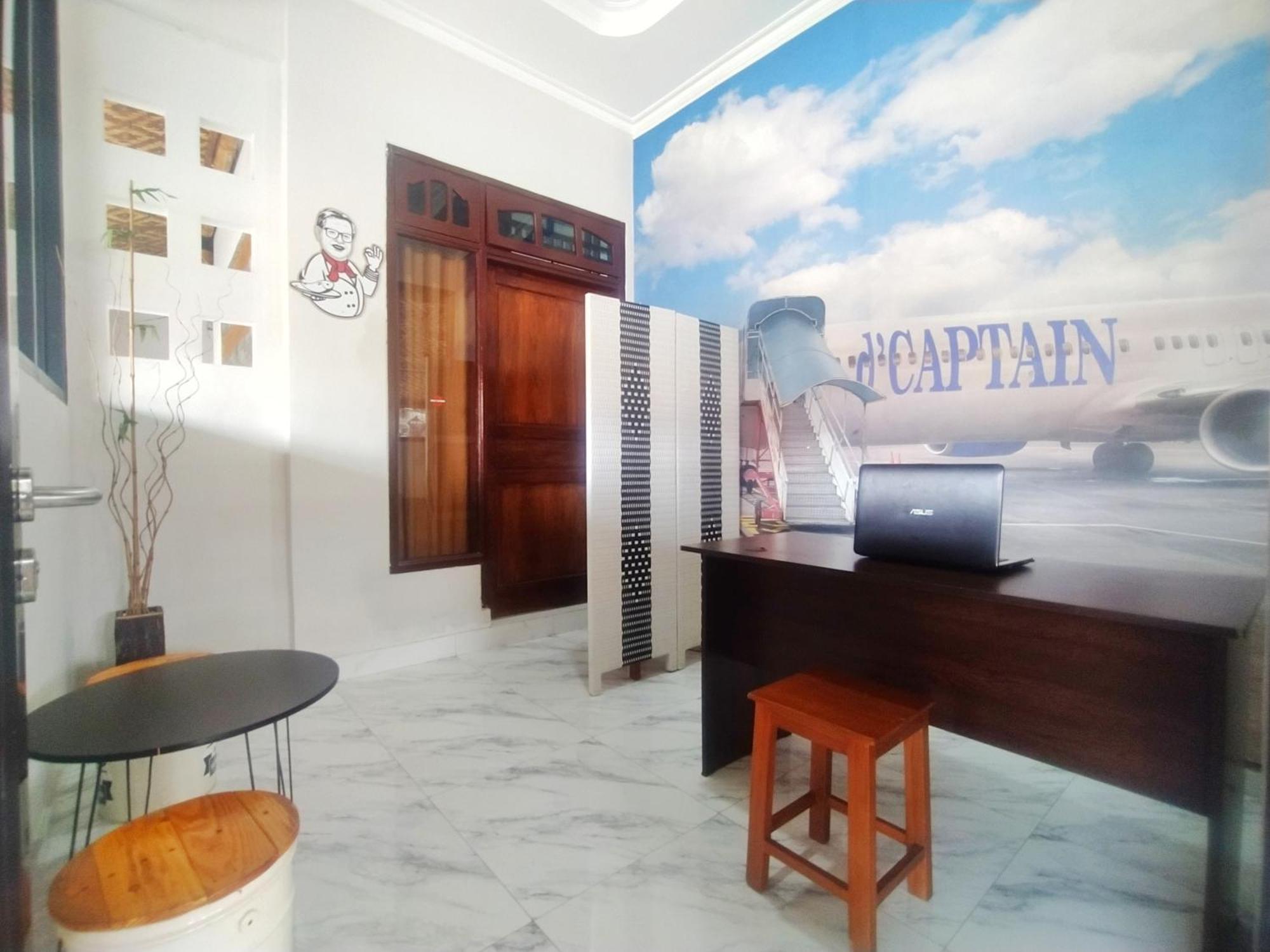 Reddoorz Syariah Near Stasiun Purwokerto Hotel Exterior foto