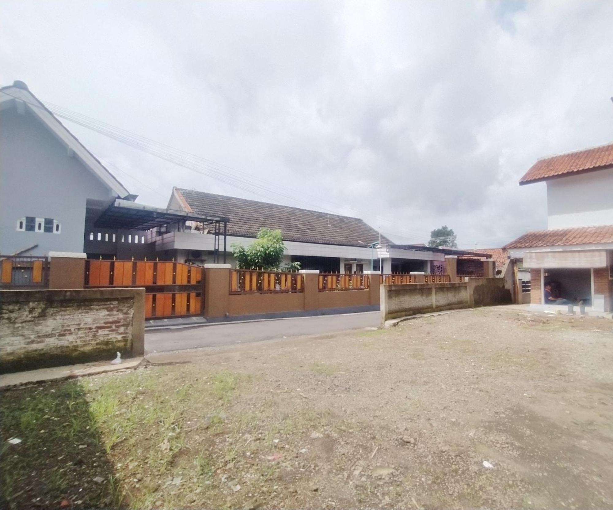Reddoorz Syariah Near Stasiun Purwokerto Hotel Exterior foto